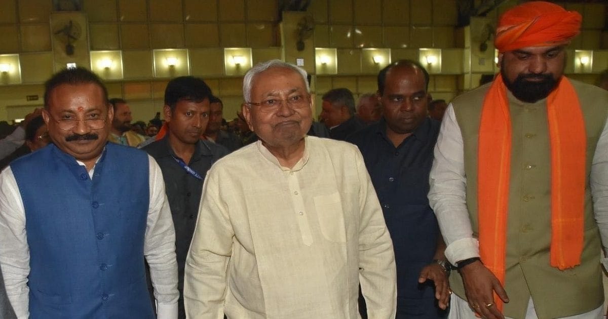 चंपई सोरेन की बगावत के बाद बिहार में नीतीश के करीबी के दावे से बढ़ी हलचल