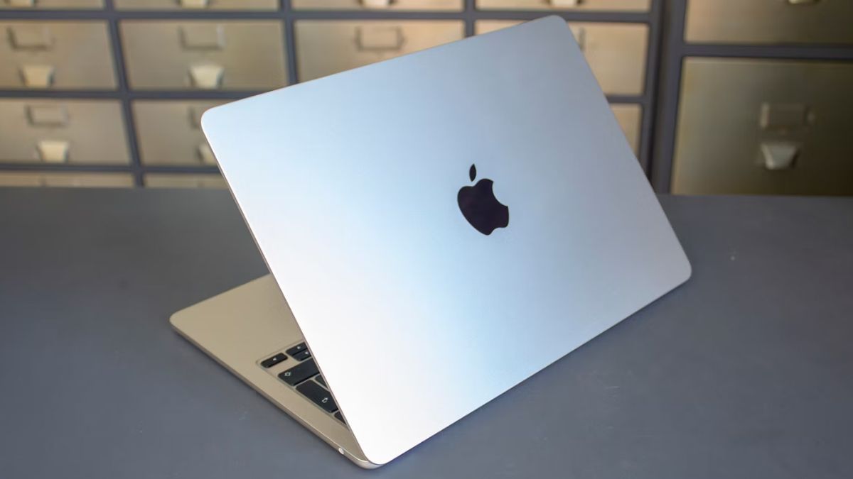 MacBook Air M2 के दाम में हुई भारी कटौती, 43 हजार रुपये से ज्यादा का मिल रहा है डिस्काउंट