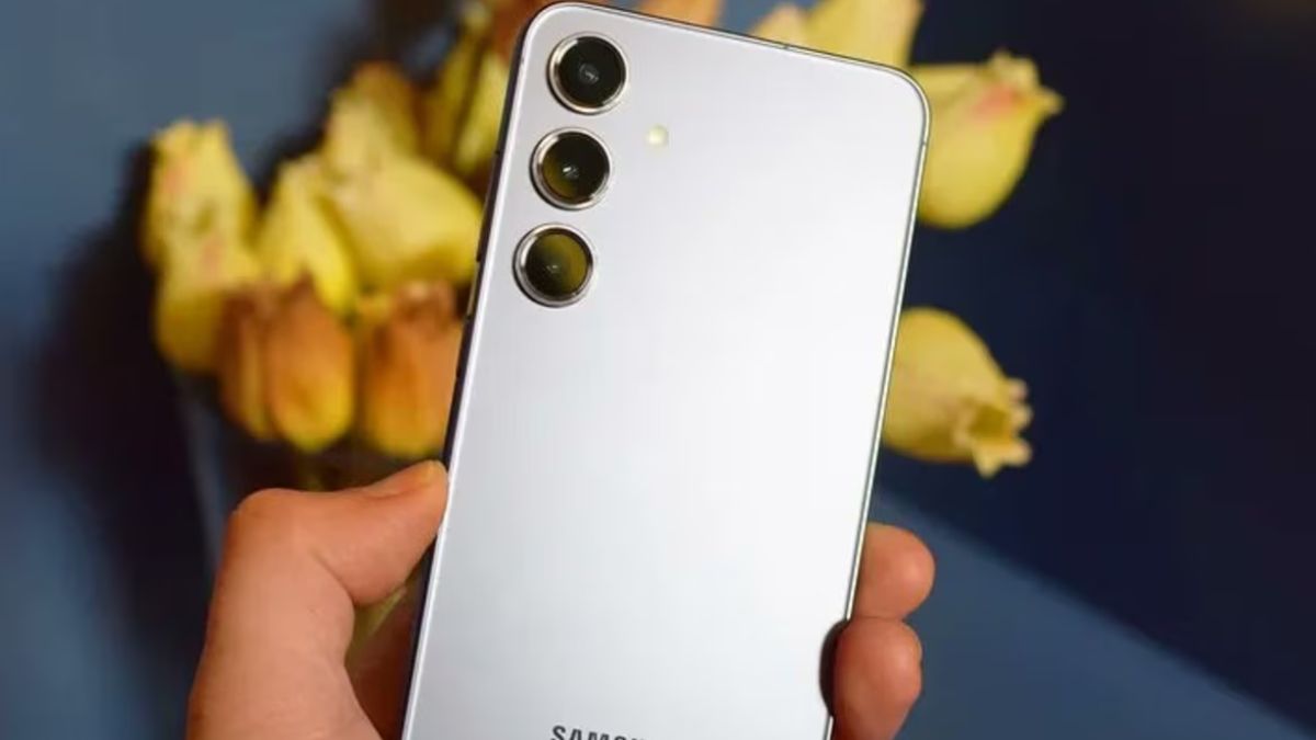लॉन्च से पहले लीक हुई Galaxy S24 FE की कीम, खरीदने के लिए खर्च करने पड़ सकते हैं अधिक पैसे