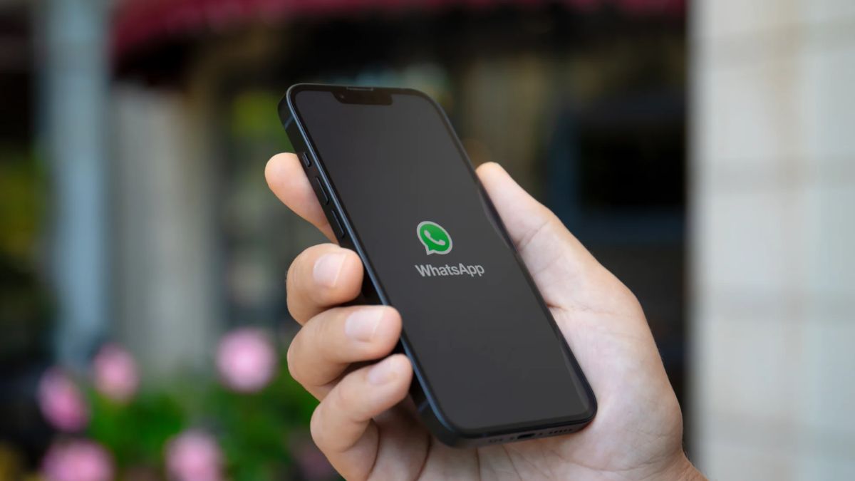 WhatsApp में यूजर्स को मिलेगी सुपर पॉवर, एक मिनट में बदल जाएगी चैट की सूरत