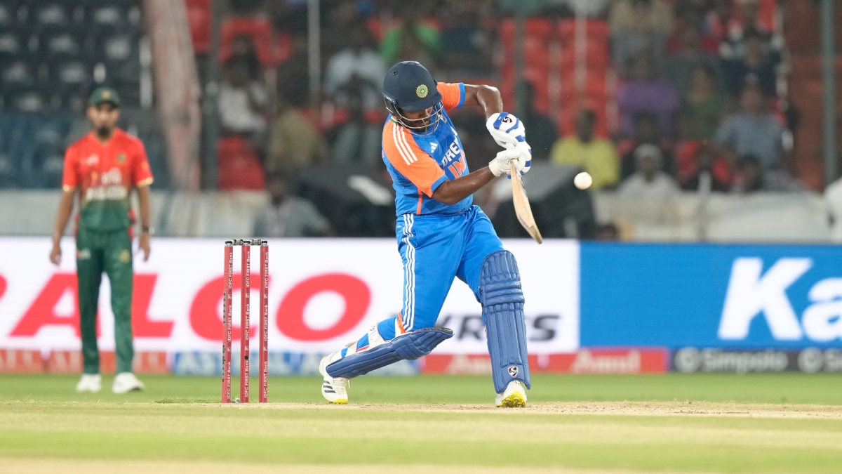IND vs BAN: हैदराबाद में आया संजू सैमसन का तूफान, महज इतनी गेंदों पर शतक जड़ किया बड़ा करिश्मा