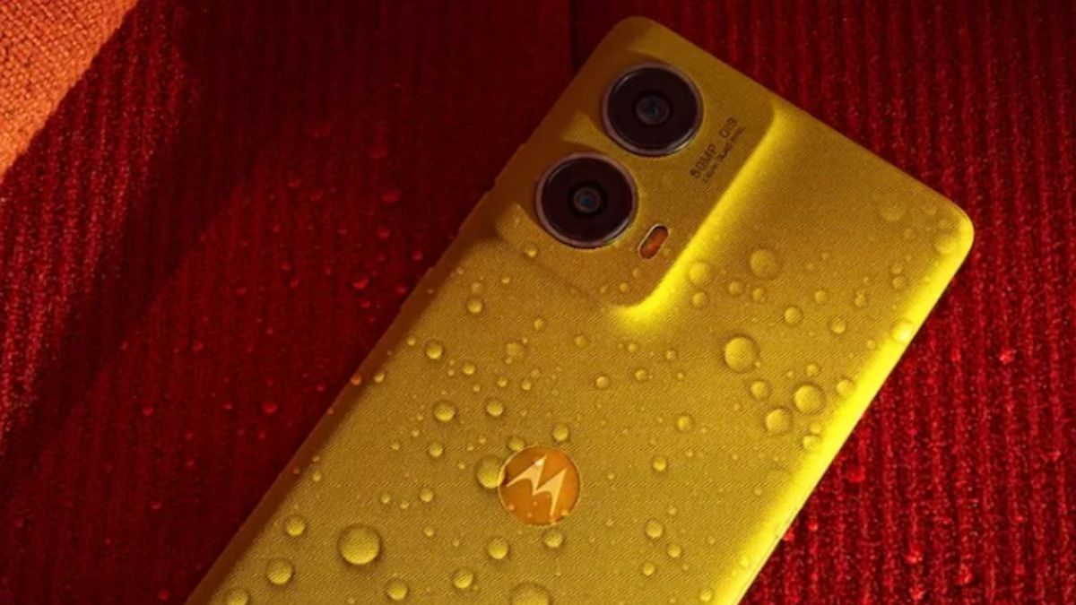 Motorola G85 128GB पर आया धमाकेदार डिस्काउंट, 20 हजार रुपये वाले फोन में बड़ी गिरावट