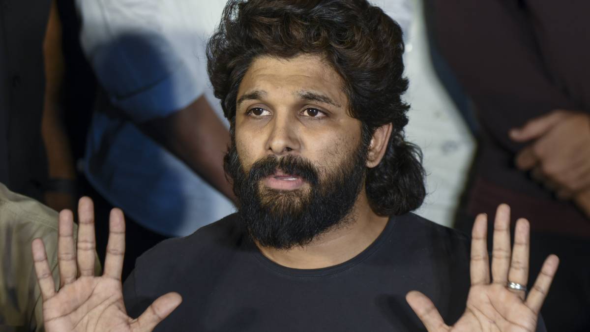 ‘पुष्पा 2’ भगदड़ पीड़ित के लिए अल्लू अर्जुन का बड़ा ऐलान, करोड़ों की वित्तीय सहायता प्रदान करेंगे एक्टर और मेकर्स