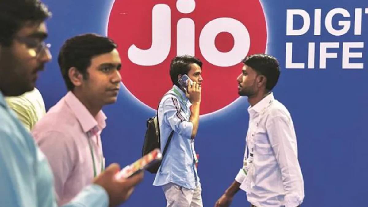 Jio के 56 दिन वाले इस सस्ते प्लान ने BSNL का घमंड किया चूर, मिल रहा ‘बहुत कुछ’