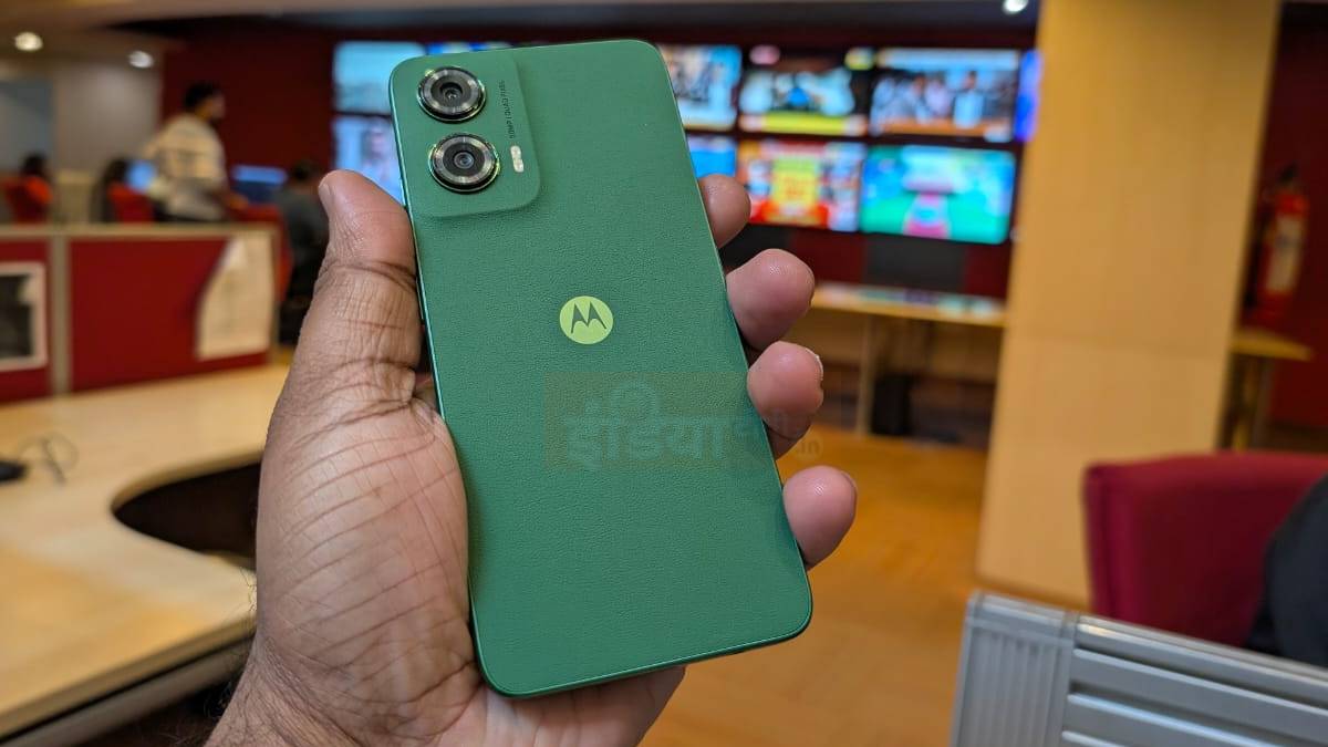 Motorola ने लॉन्च किया सबसे सस्ता 5G स्मार्टफोन, Realme, Redmi की मार्केट पर कब्जा!